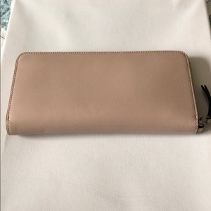 Beautiful Halogen wallet - blush color